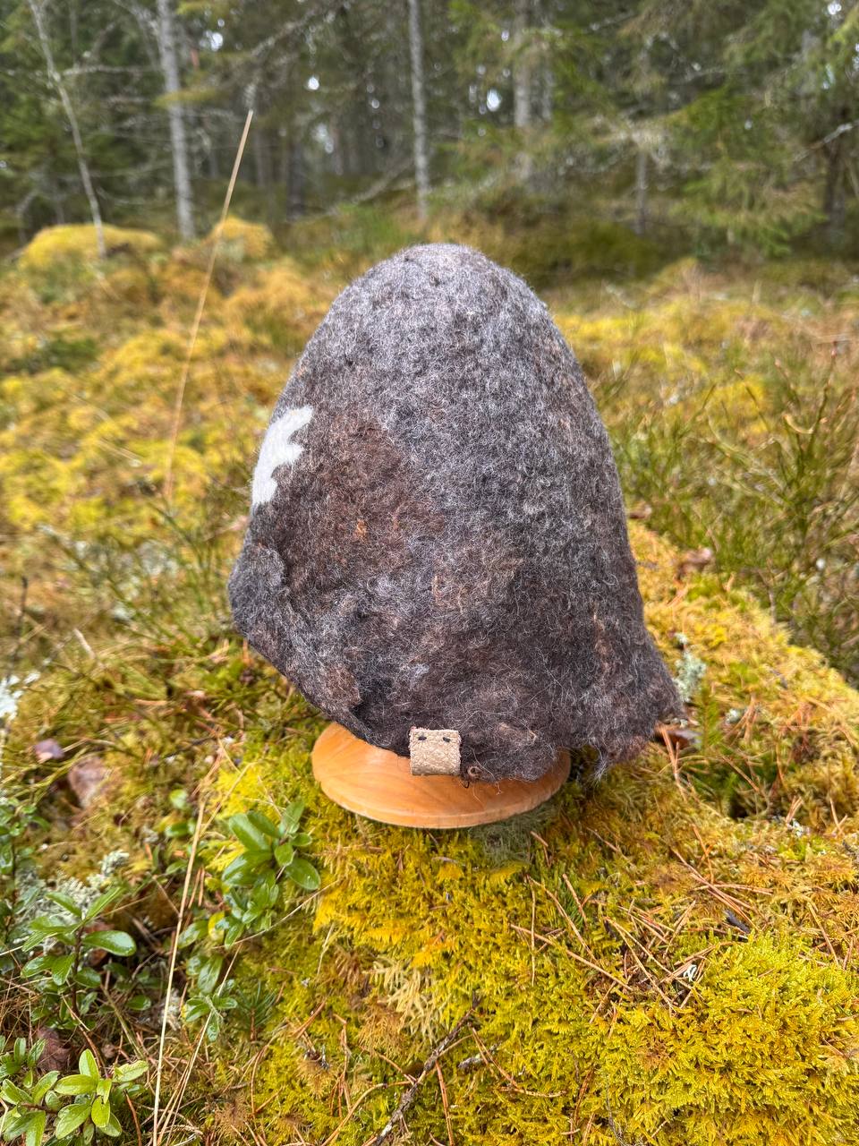 WilliWilla Siipi – handmade Finnish lambswool sauna hat
