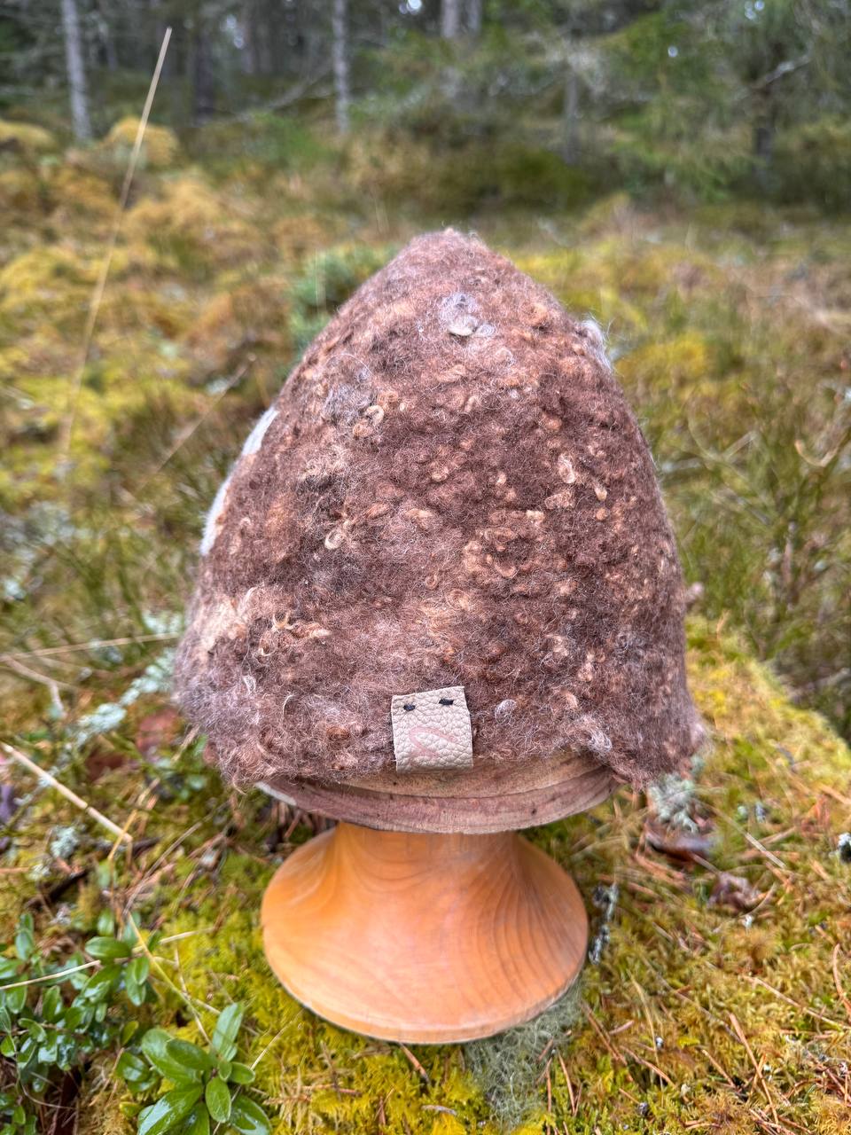 WilliWilla Surina – handmade Finnish lambswool sauna hat