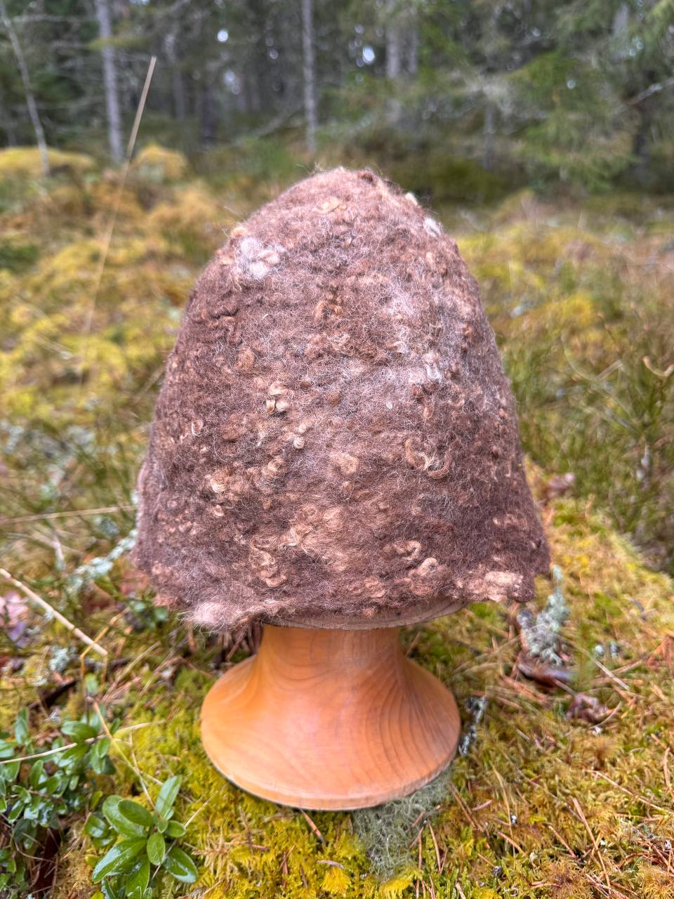 WilliWilla Surina – handmade Finnish lambswool sauna hat