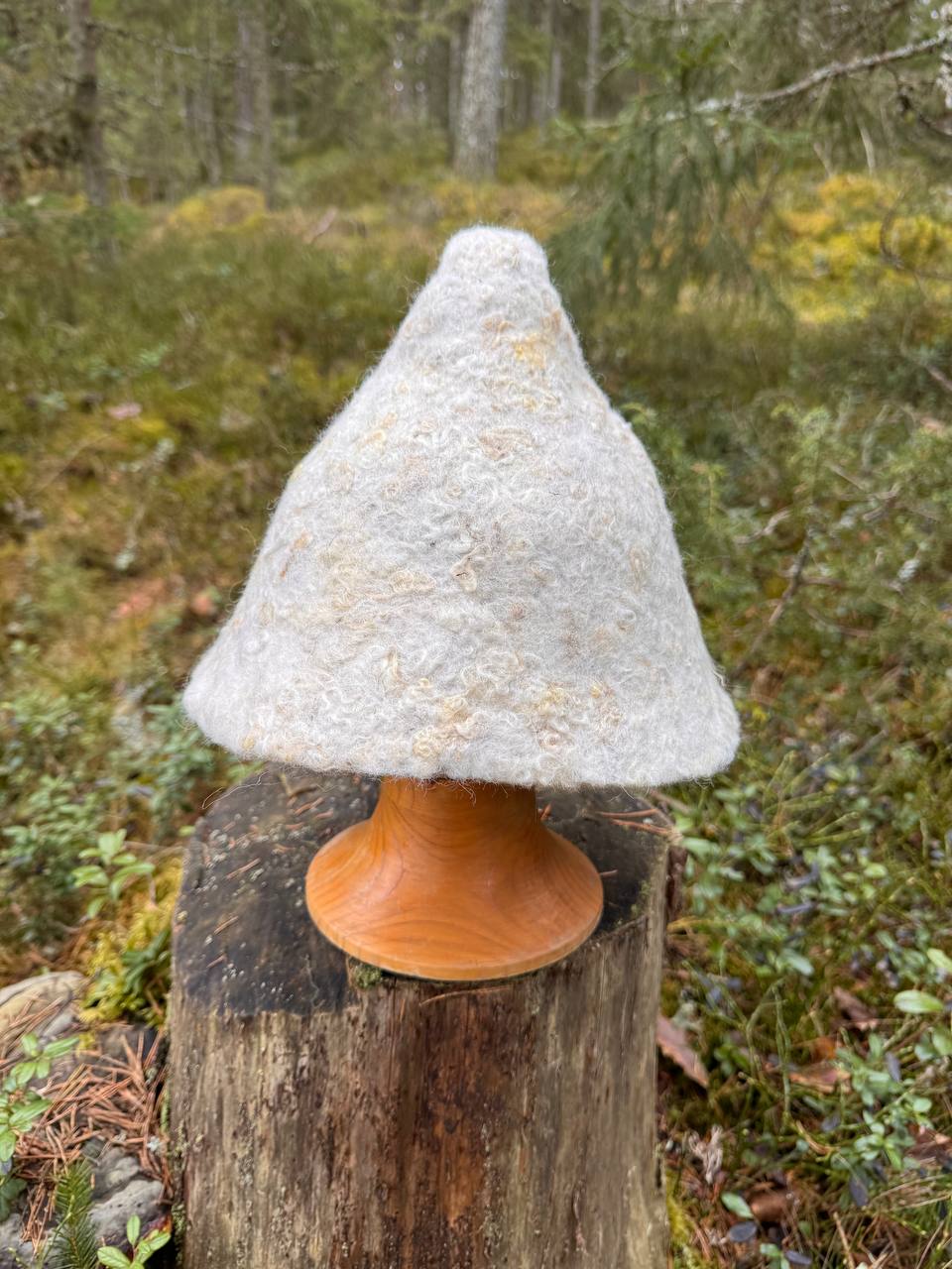 WilliWilla Antenni – handmade Finnish lambswool sauna hat