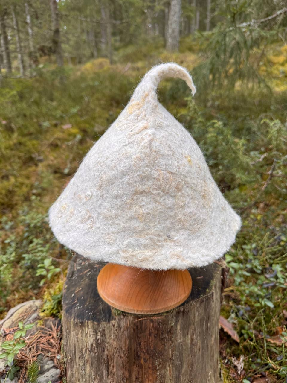 WilliWilla Antenni – handmade Finnish lambswool sauna hat