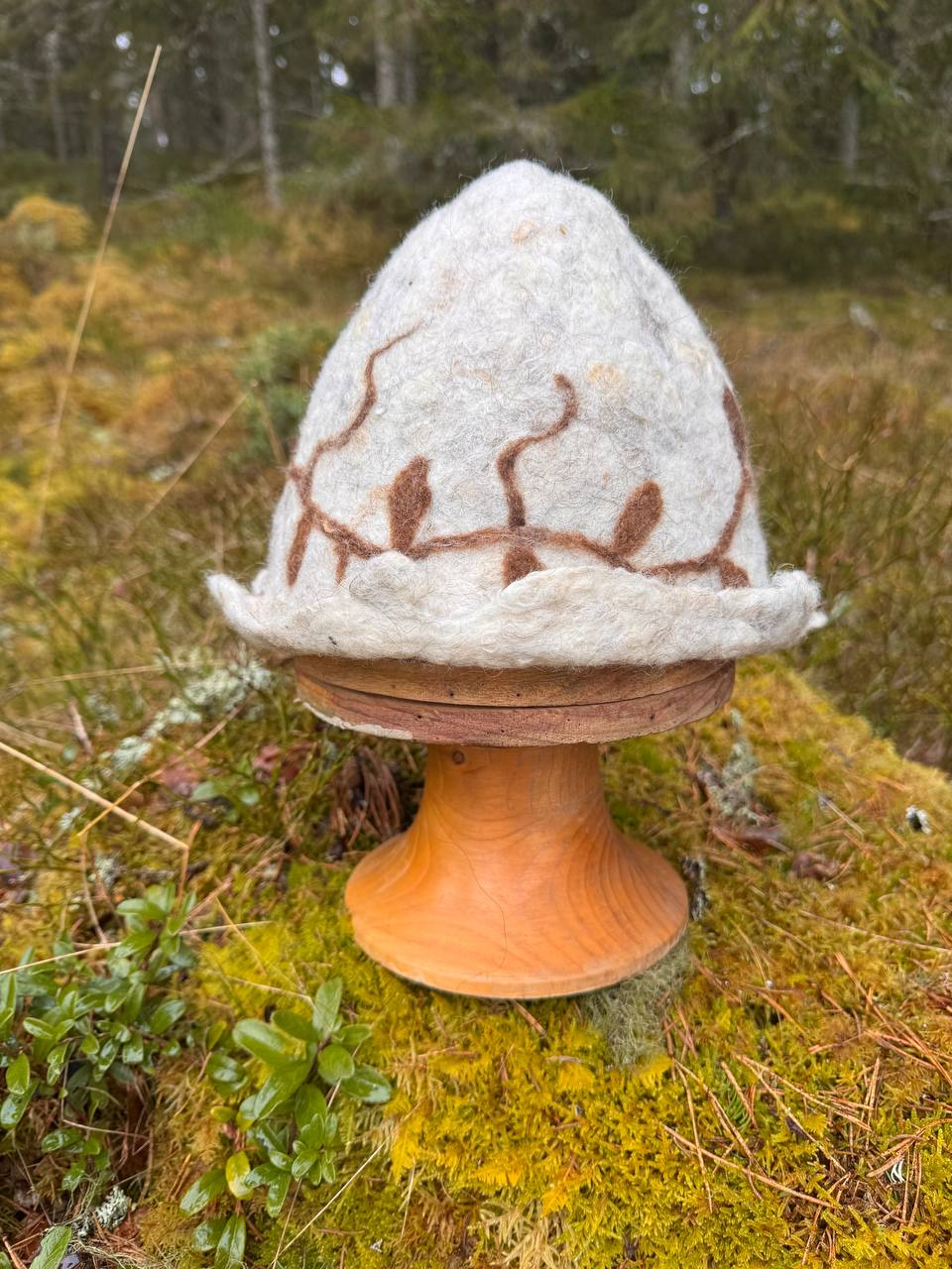 WilliWilla Köynnös – handmade Finnish lambswool sauna hat