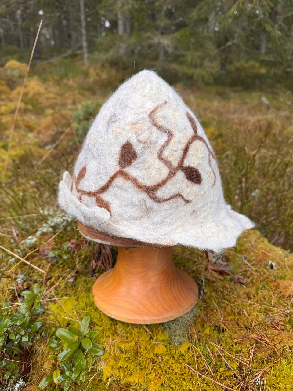 WilliWilla Köynnös – handmade Finnish lambswool sauna hat