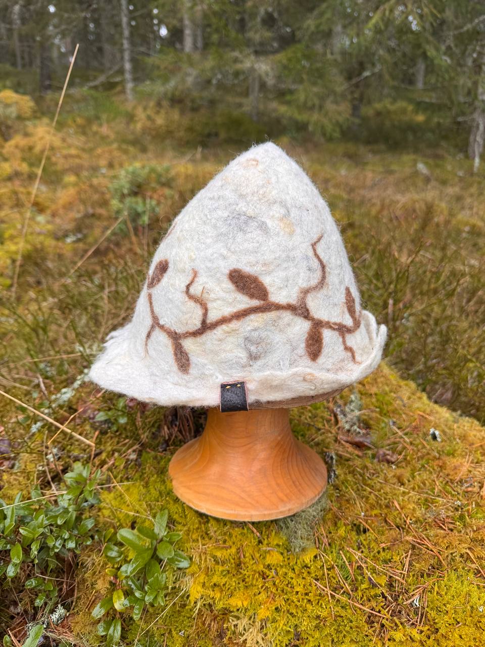 WilliWilla Köynnös – handmade Finnish lambswool sauna hat