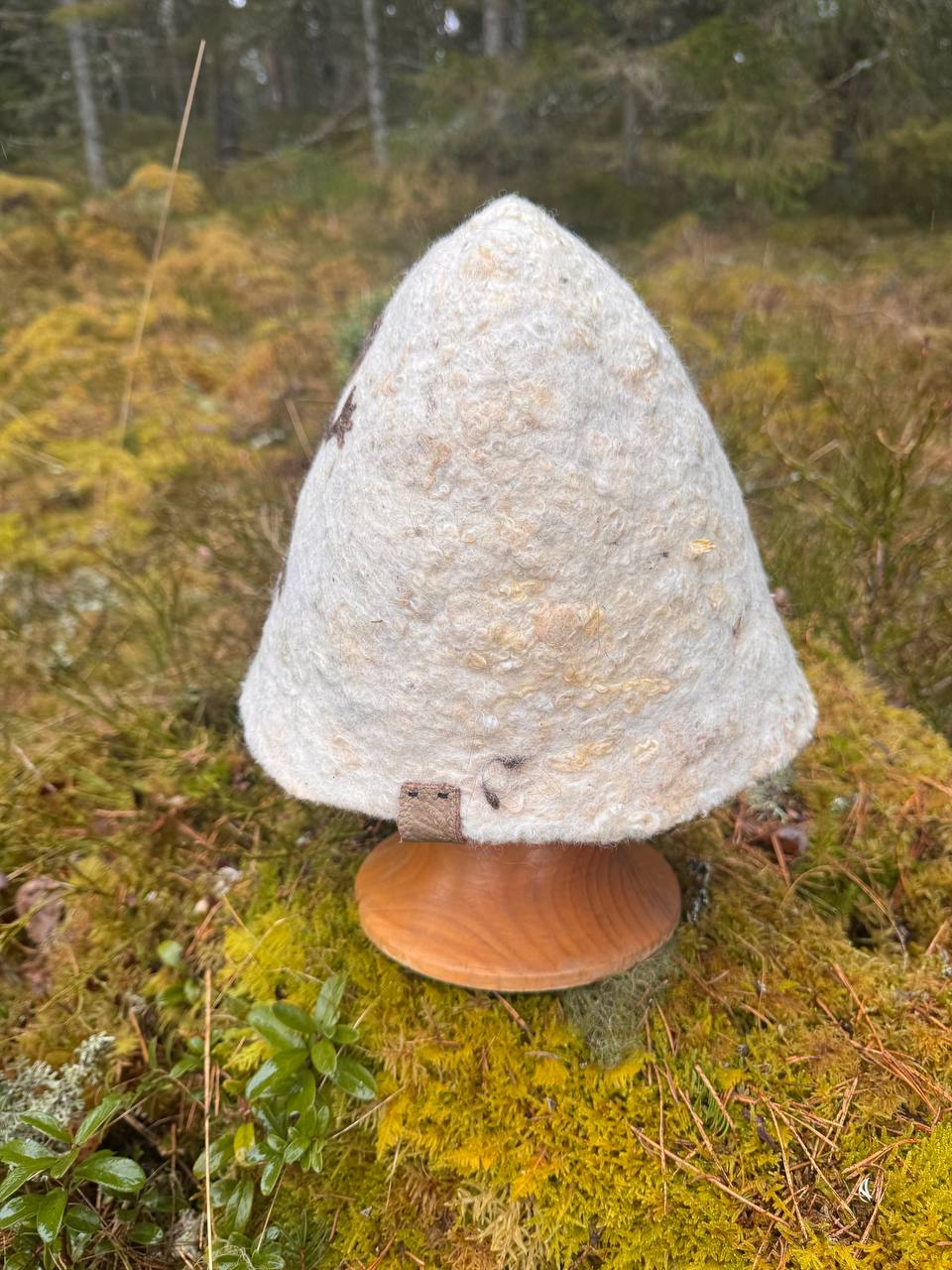 WilliWilla Lepo – handmade Finnish lambswool sauna hat