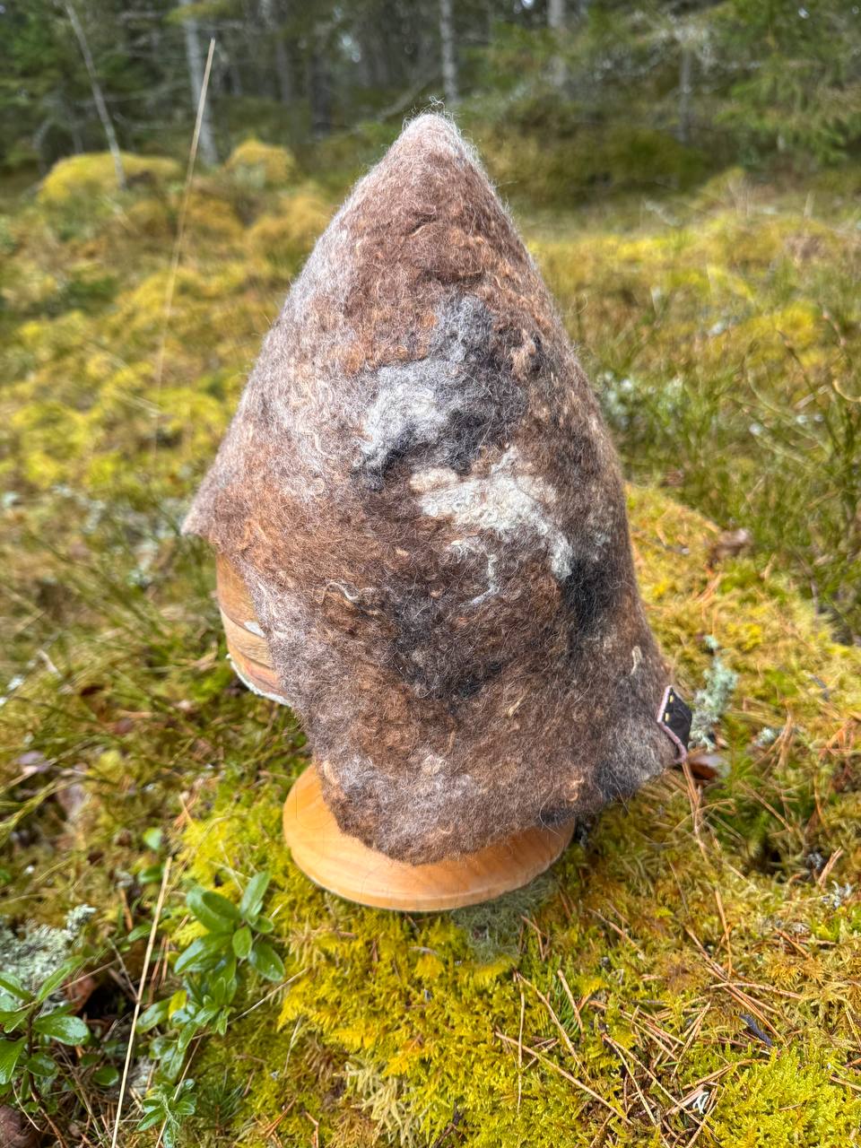 WilliWilla Sumu – handmade Finnish lambswool sauna hat