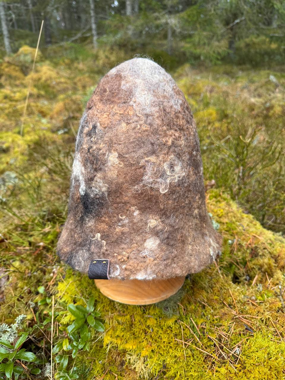WilliWilla Sumu – handmade Finnish lambswool sauna hat