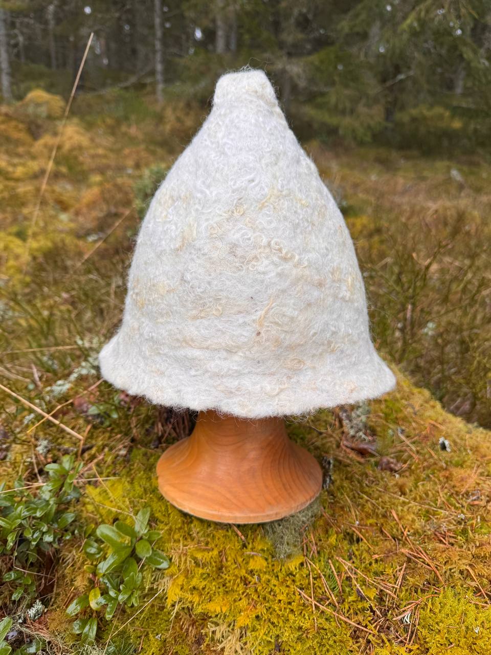 WilliWilla Virta – handmade Finnish lambswool sauna hat