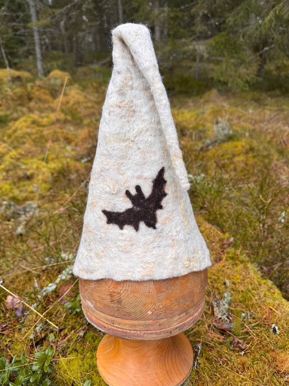 WilliWilla Yö – handmade Finnish lambswool sauna hat
