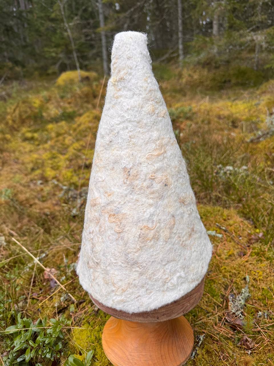 WilliWilla Yö – handmade Finnish lambswool sauna hat