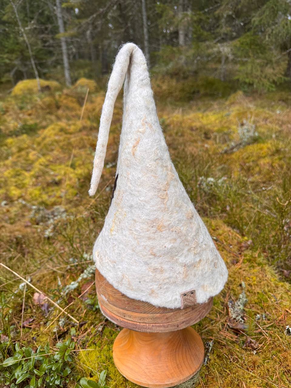 WilliWilla Yö – handmade Finnish lambswool sauna hat